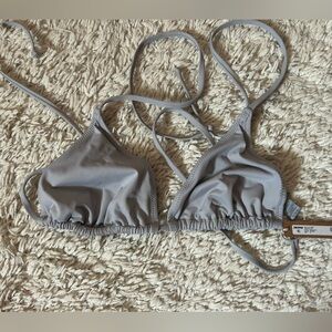 NWT SKIMS SIGNATURE SWIM TRIANGLE TOP IN CHROME XL